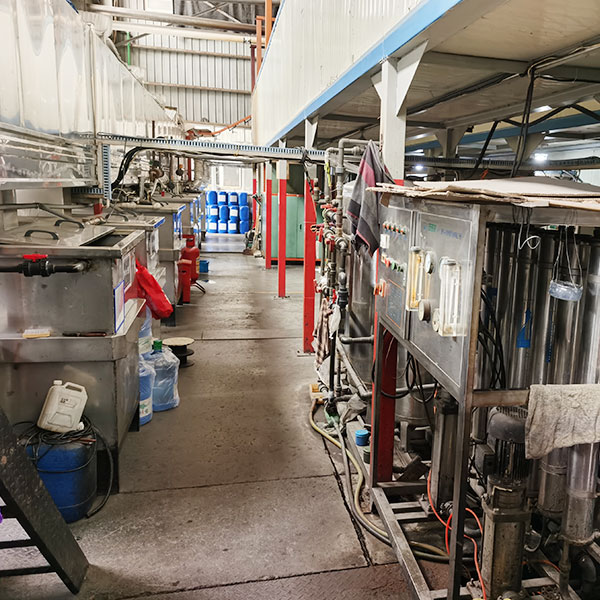 Brake disc spraying assembly line